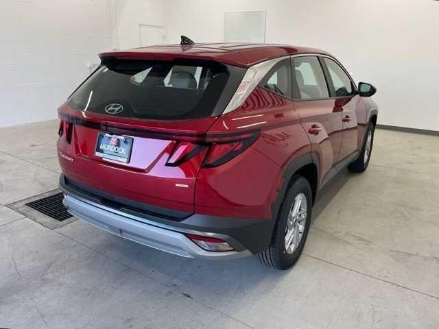 Used 2025 Ultimate Red Hyundai SE image 5