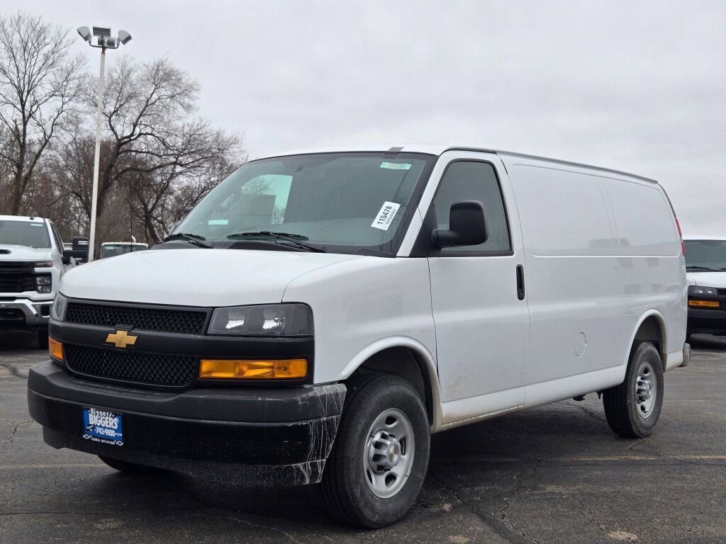 2026 Chevrolet Express Cargo Work Van - Photo 3