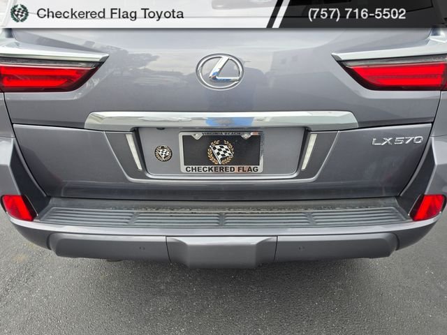 Used 2018 Nebula Gray Pearl Lexus 570 image 17