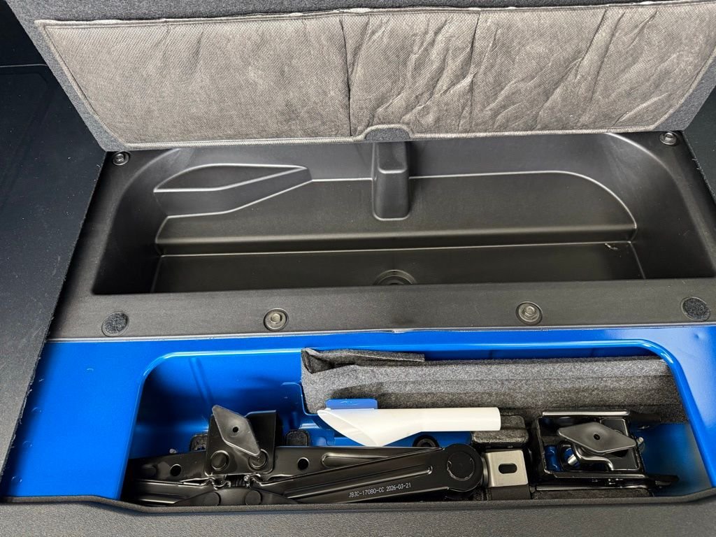 New 2026 Velocity Blue Metallic Ford Badlands® image 74