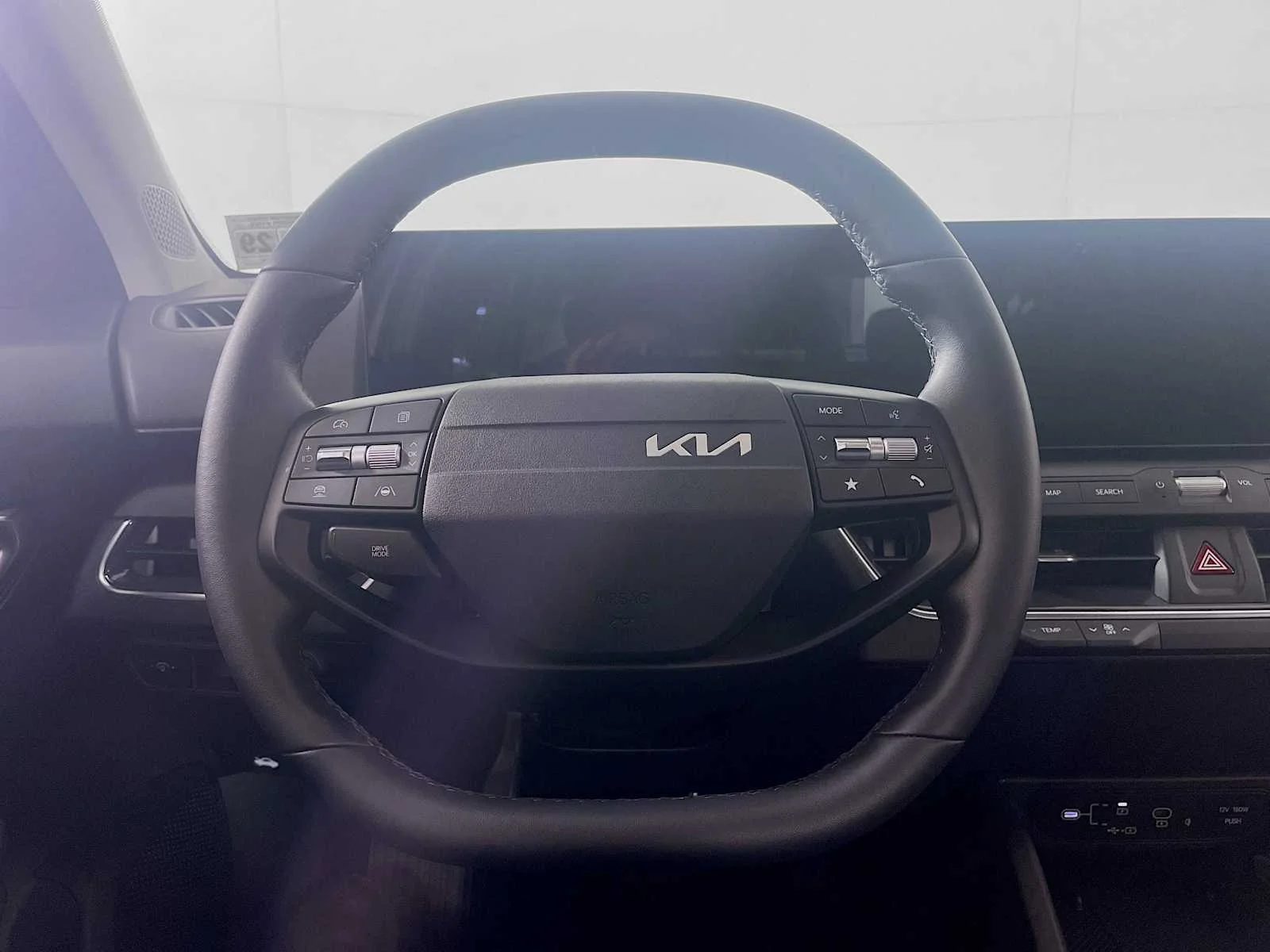 Used 2025 Snow White Pearl Kia EX image 9