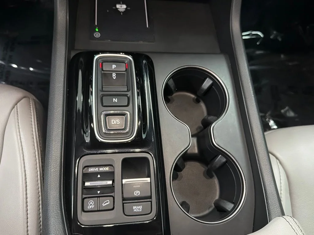 Used 2025  Honda EX-L image 18