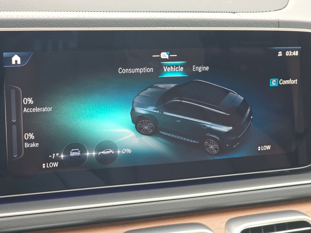 New 2026 MANUFAKTUR Ireland Mid Green Metallic Mercedes-Benz GLE 450 image 11