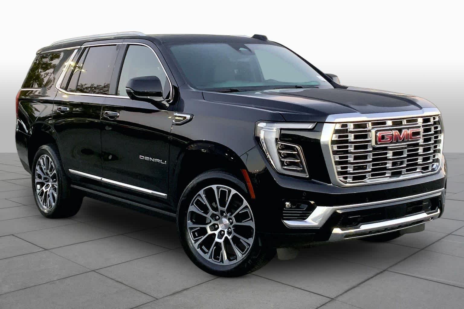 Used 2025 Onyx Black GMC Denali image 3