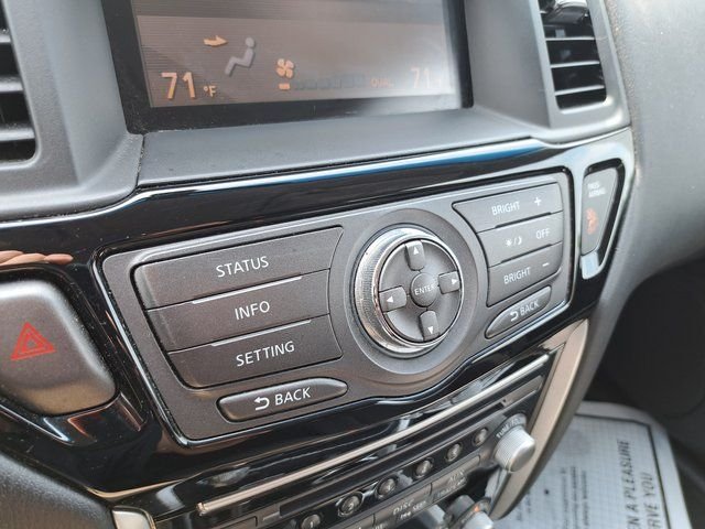 Used 2016 Black Nissan SV image 14