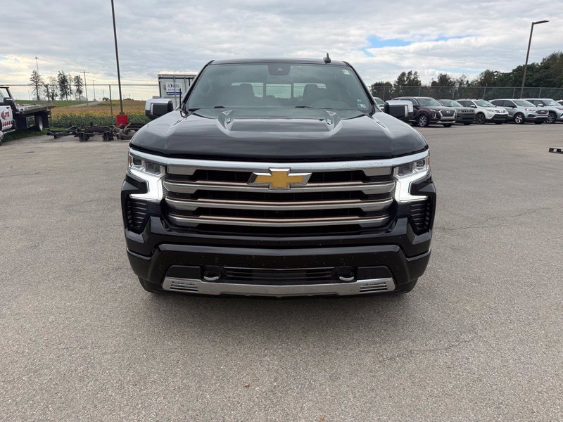 Used 2022 Black Chevrolet High Country image 15