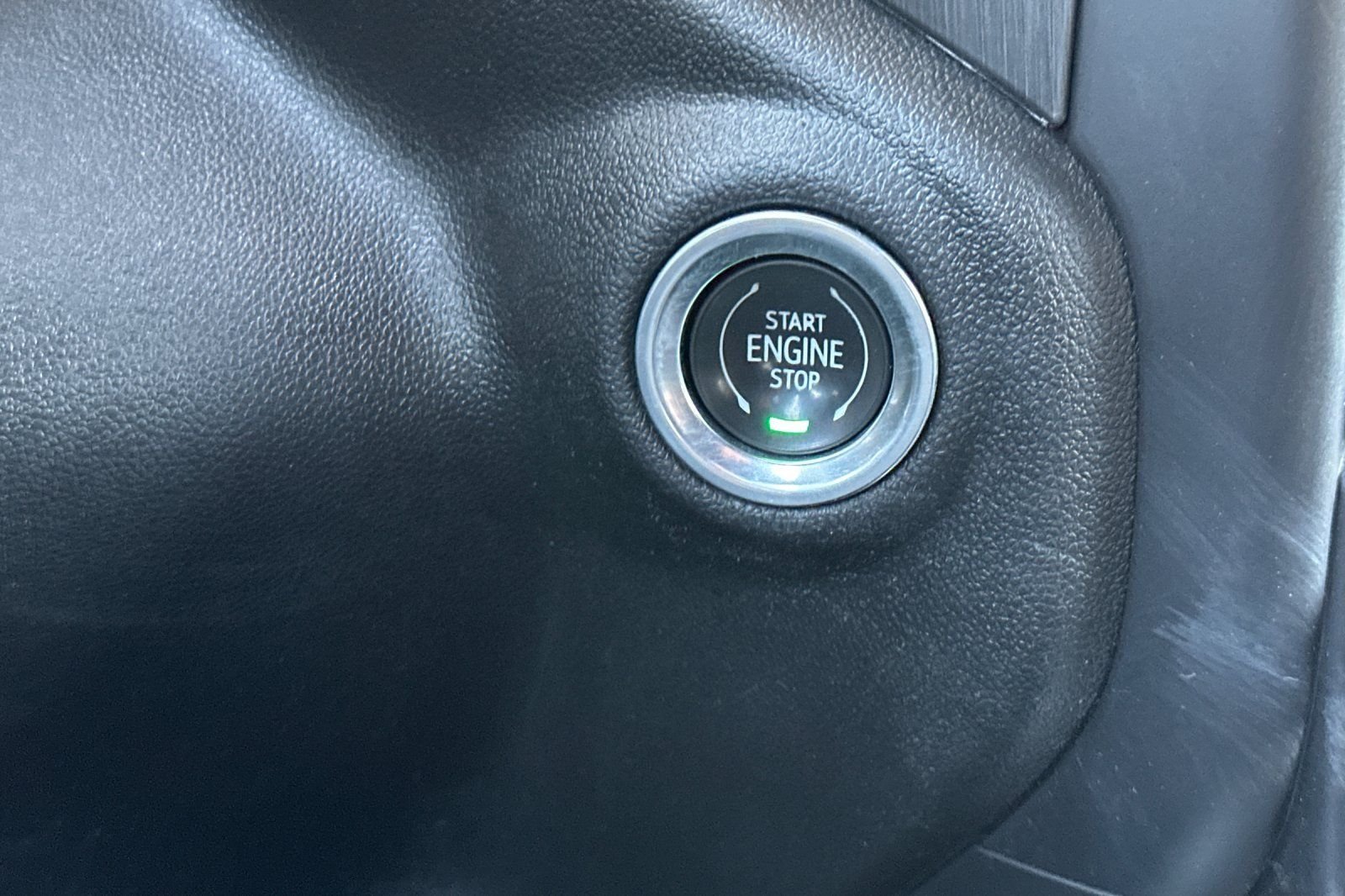 Used 2021 Red GMC AT4 image 23