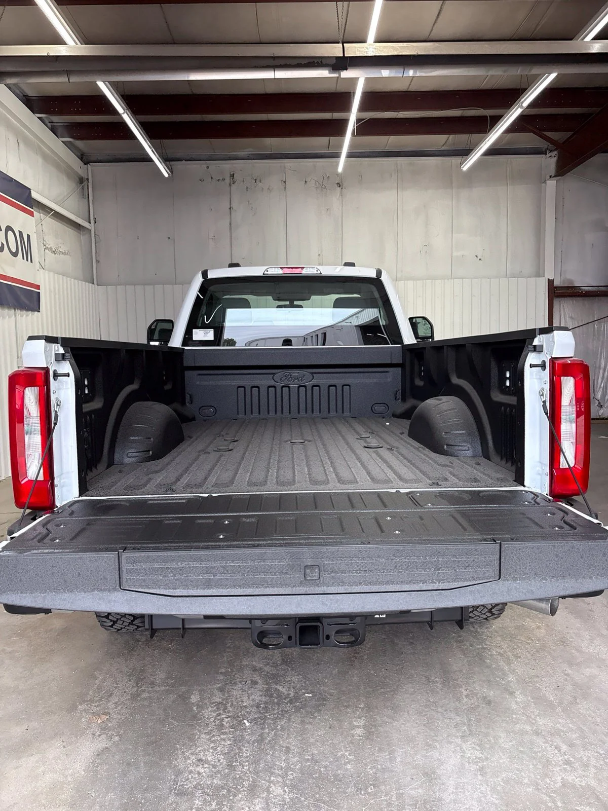 New 2027 Oxford White Ford F-250® XL image 7