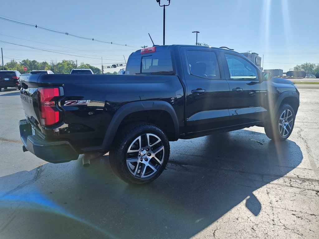 Used 2023 Black Chevrolet Z71 image 5