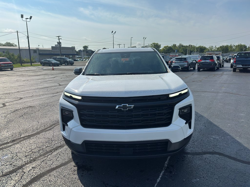 2027 Chevrolet Traverse LT - Photo 11
