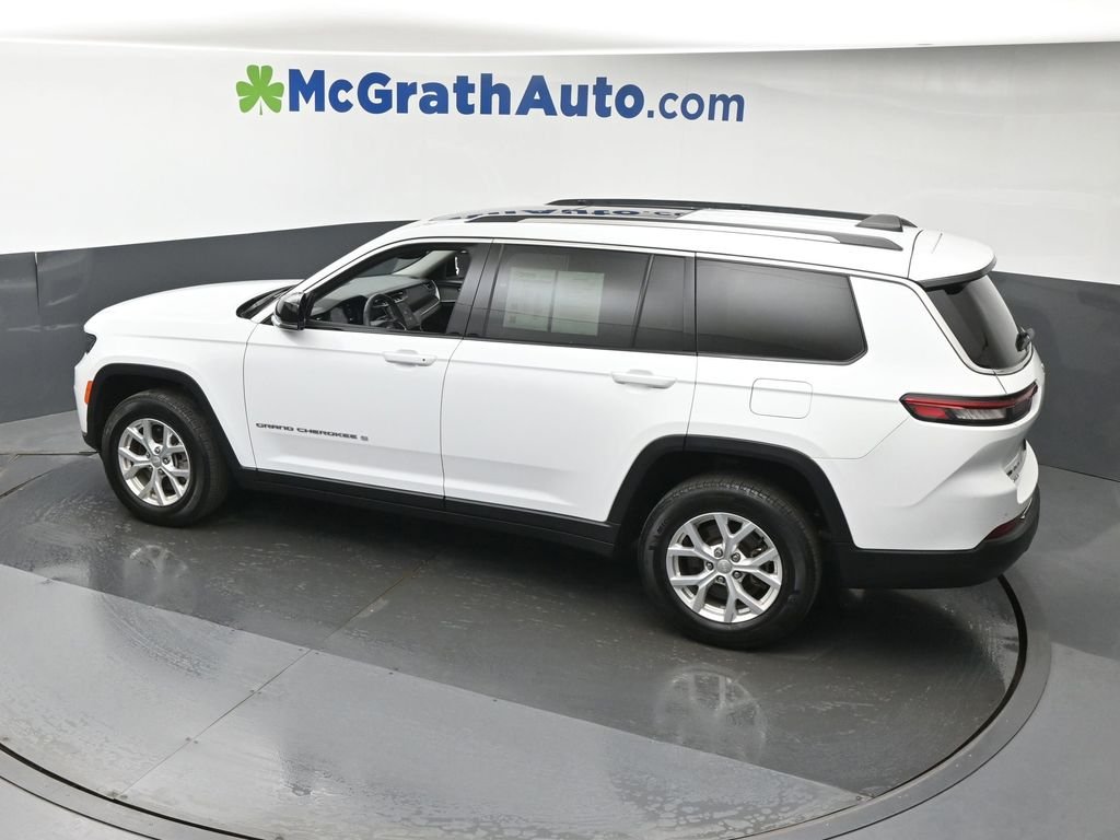 Used 2023 White/off-white Jeep Limited image 27