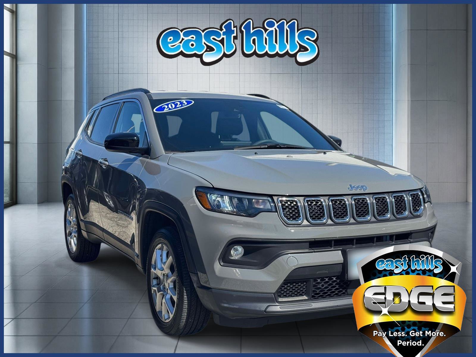 2023 Jeep Compass Latitude Lux 4X4's photo