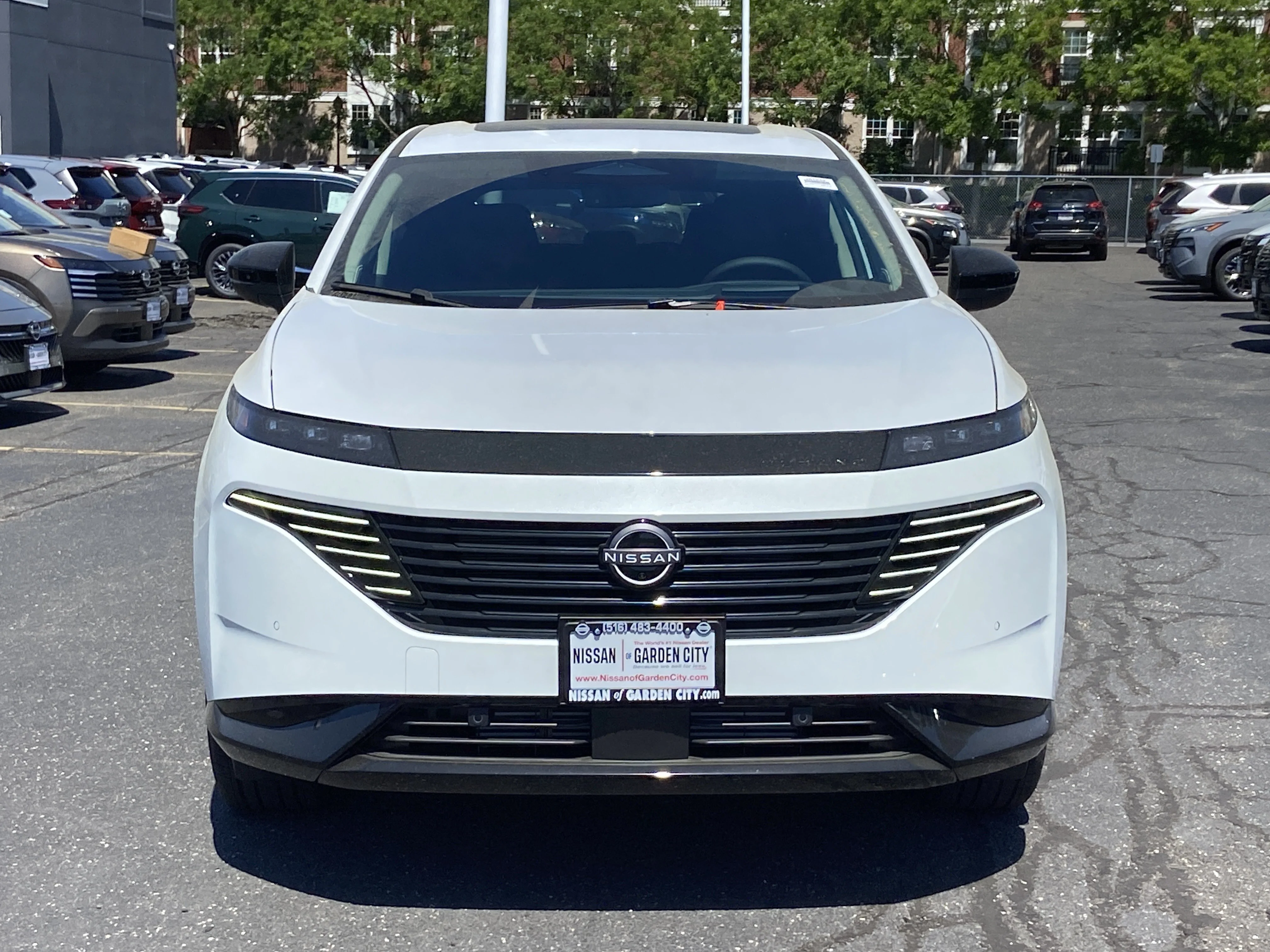 New 2026 Everest White Pearl Tricoat Nissan Platinum image 2