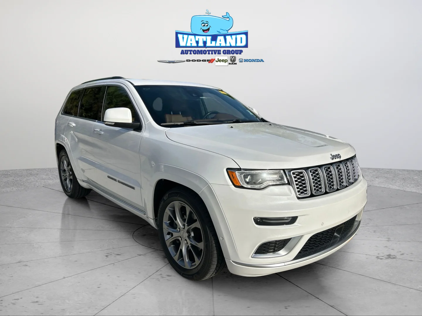 Used 2021 Ivory Jeep Summit image 7