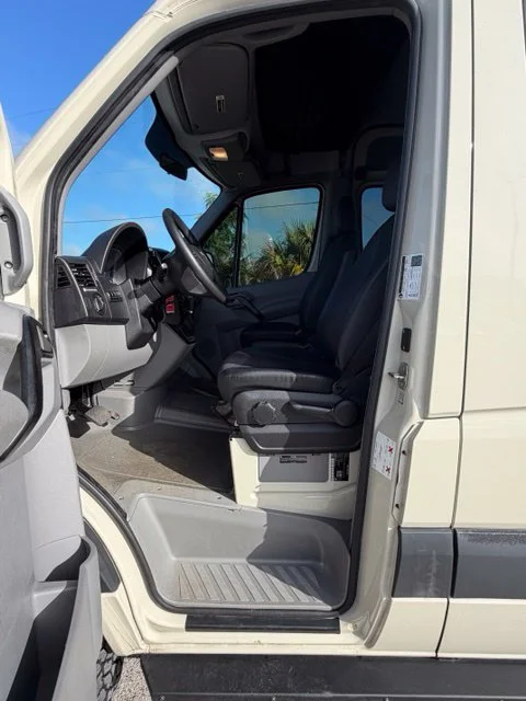 Used 2016 Beige Mercedes-Benz Passenger 144 WB image 3