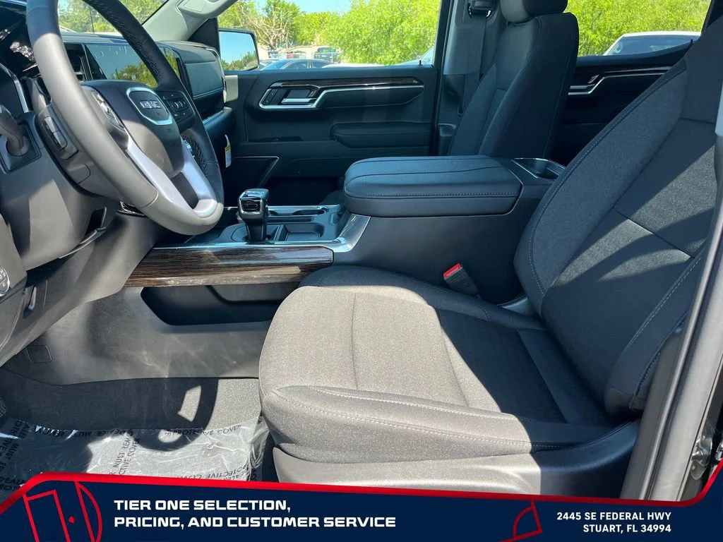 New 2026 Onyx Black GMC Elevation image 9