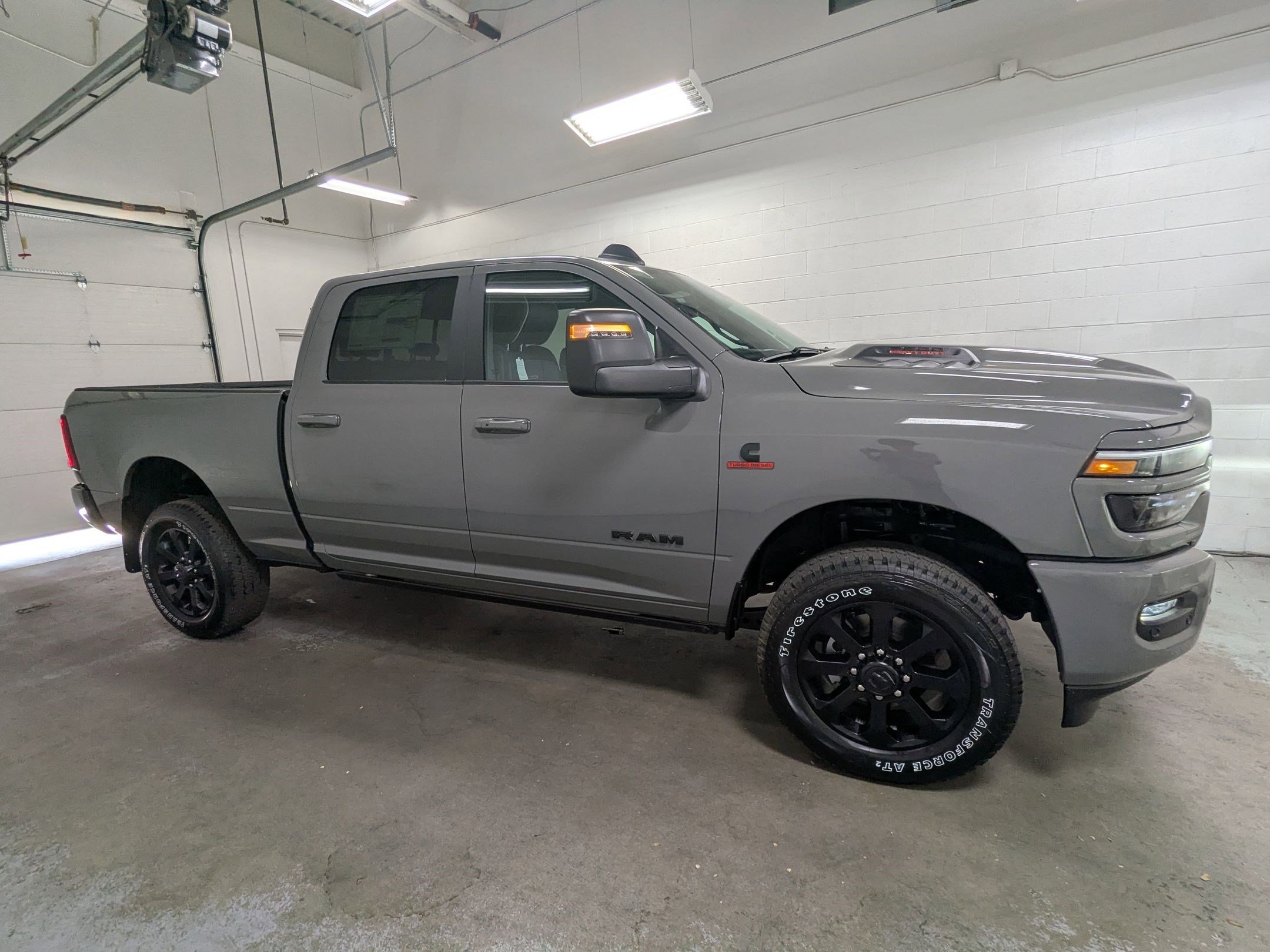 New 2026 Ceramic Gray Clear-Coat Exterior Paint RAM Laramie image 3