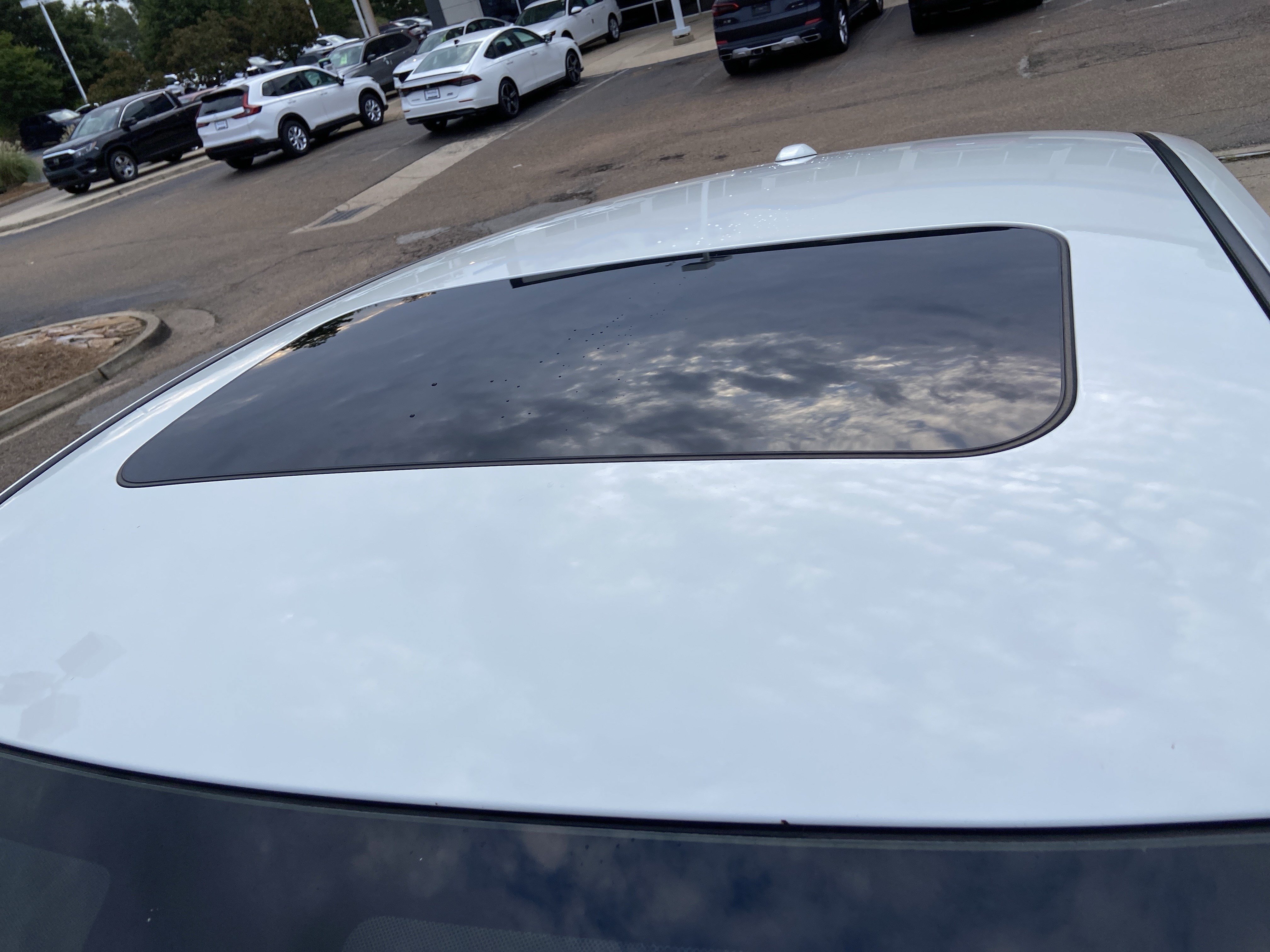 Used 2023 Pearl White Tricoat Nissan 2.0 SR image 28