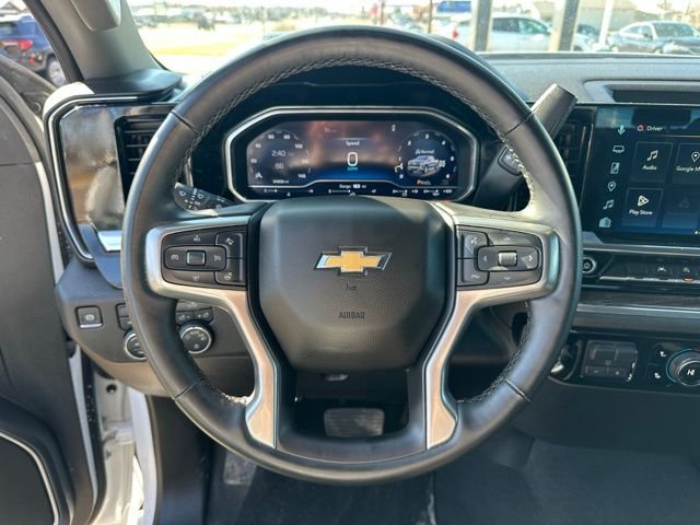 Used 2025 White Chevrolet LT image 19