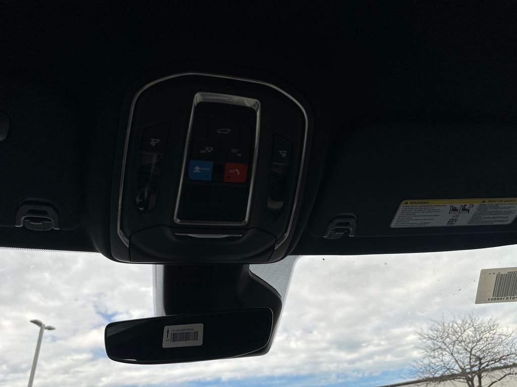 New 2026 White/off-white Jeep  image 31