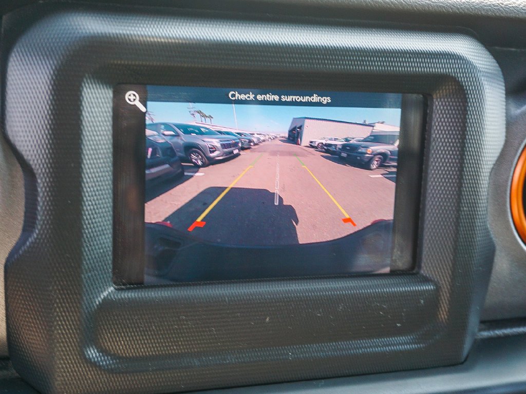 Used 2021 Silver Jeep Mojave image 23