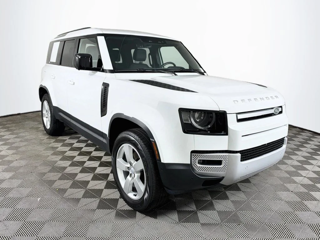 Used 2025 Fuji White Land Rover S image 3