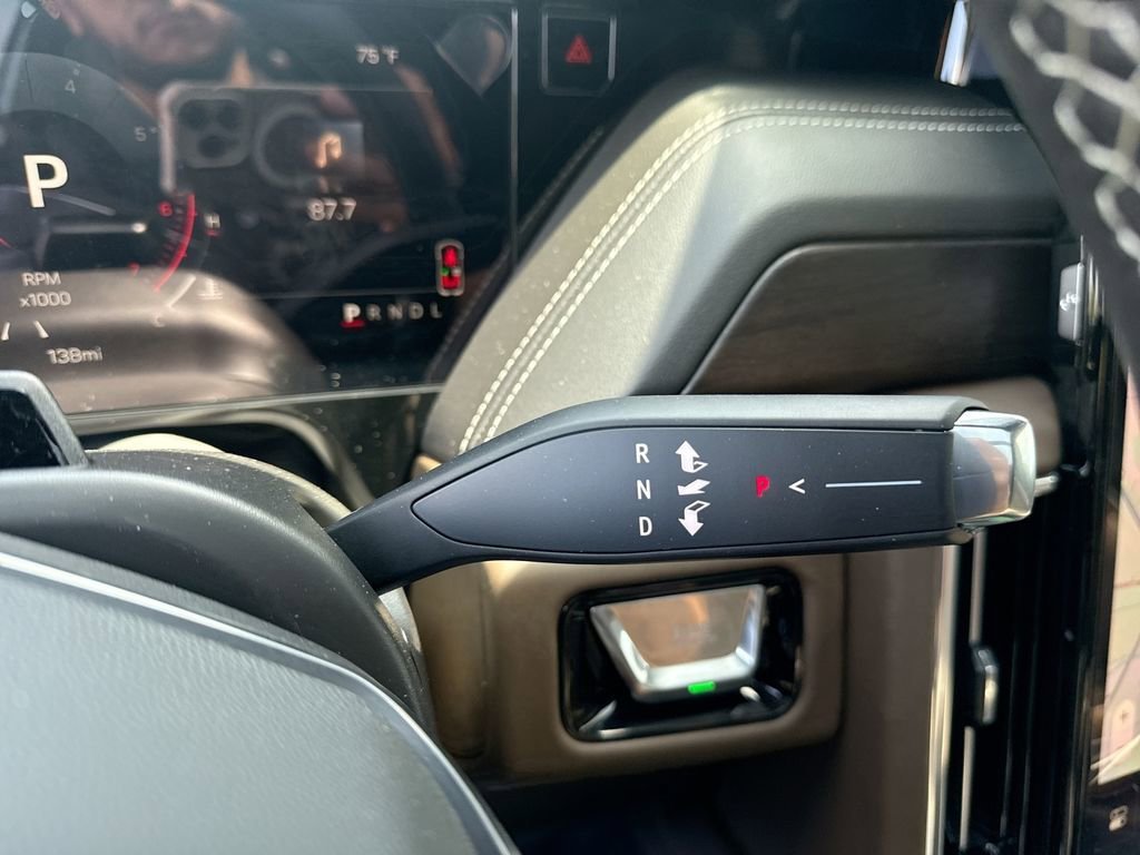 2026 GMC Yukon Denali Ultimate - Photo 16