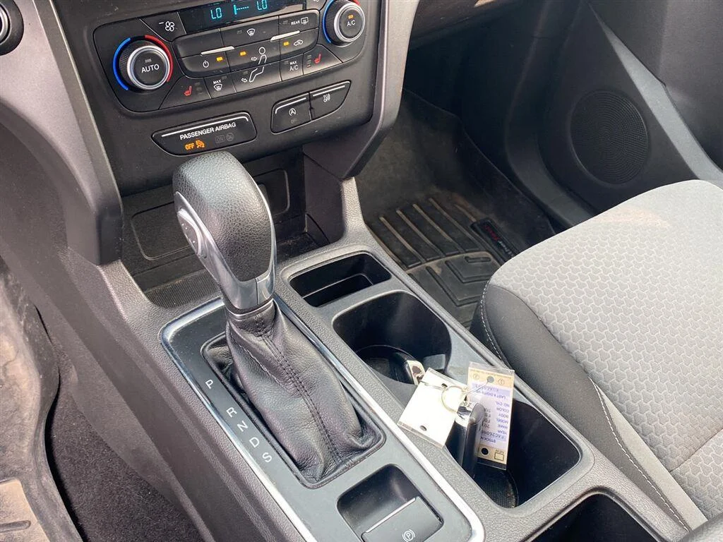 Used 2019 Magnetic Ford SE image 20