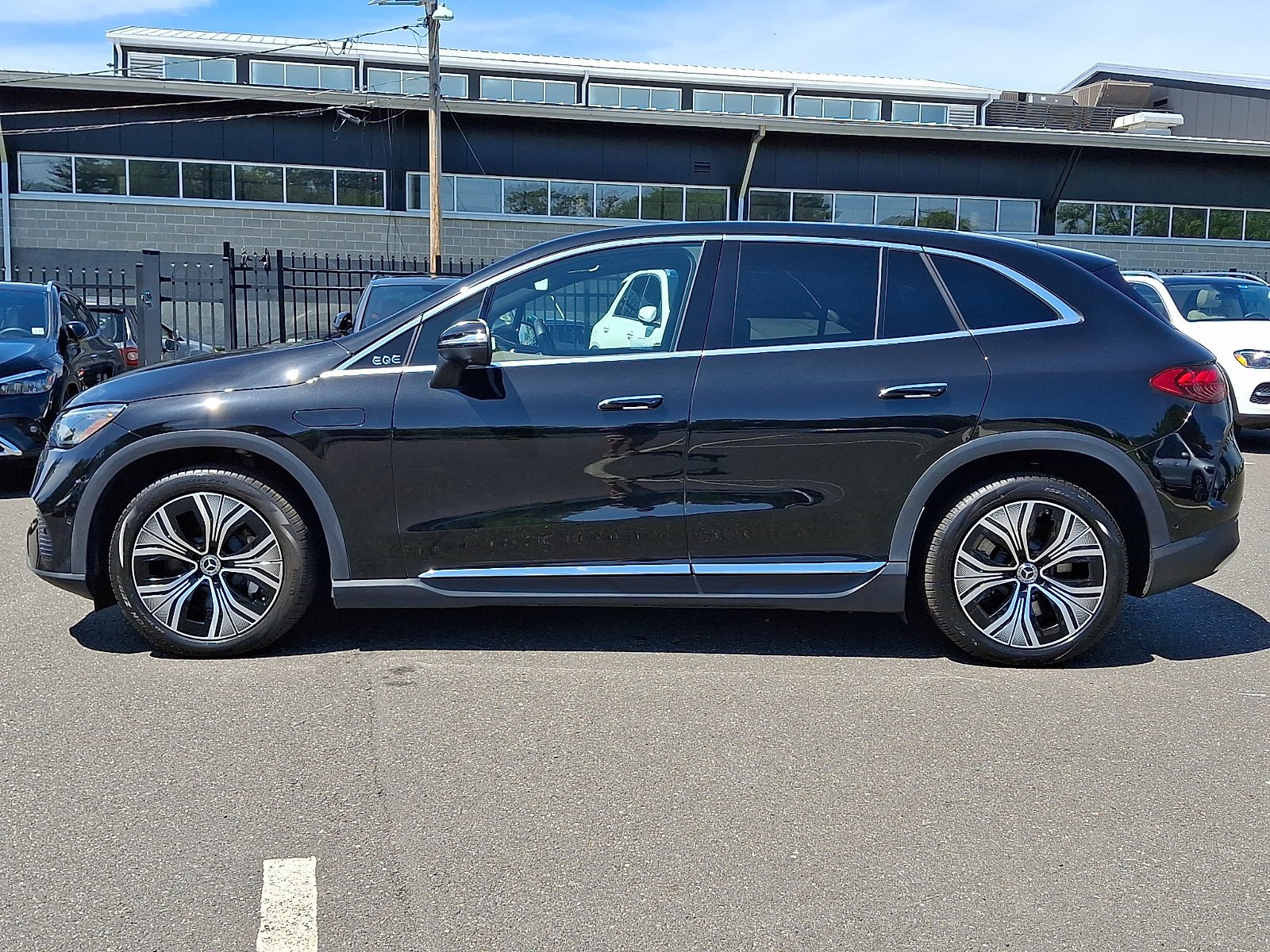 Used 2023 Obsidian Black Metallic   197 Mercedes-Benz EQE 350 image 7