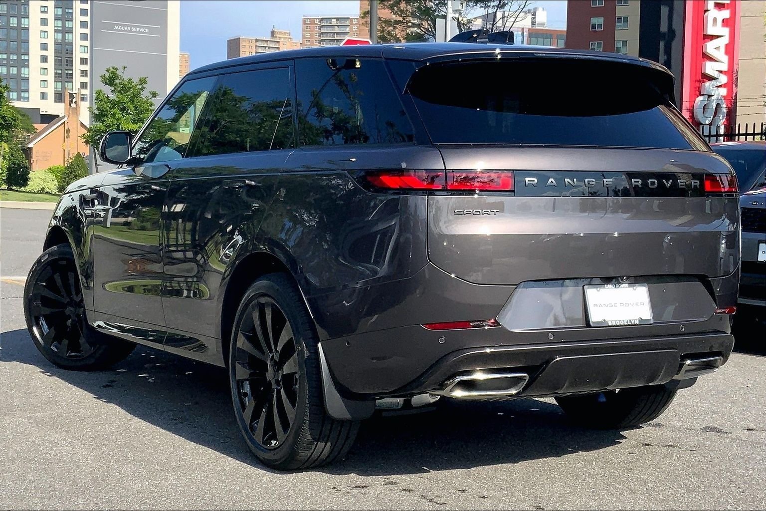 New 2026 Charente Grey Land Rover Dynamic SE image 12