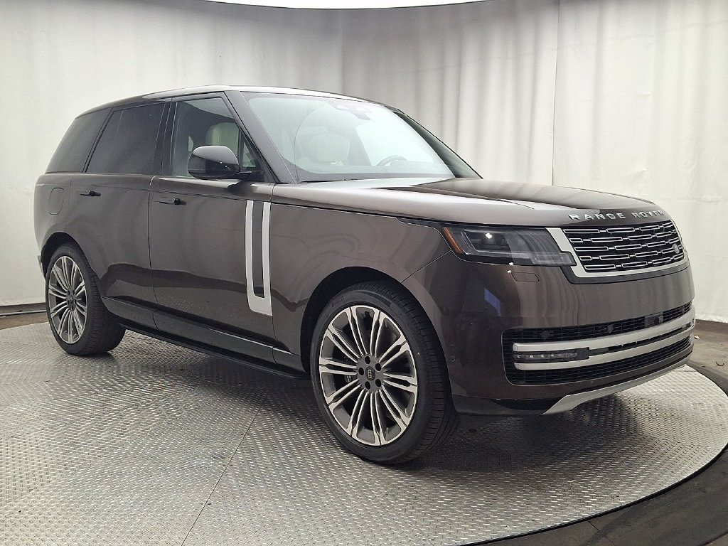 New 2027 Tourmaline Brown in Gloss finish Land Rover Autobiography image 2