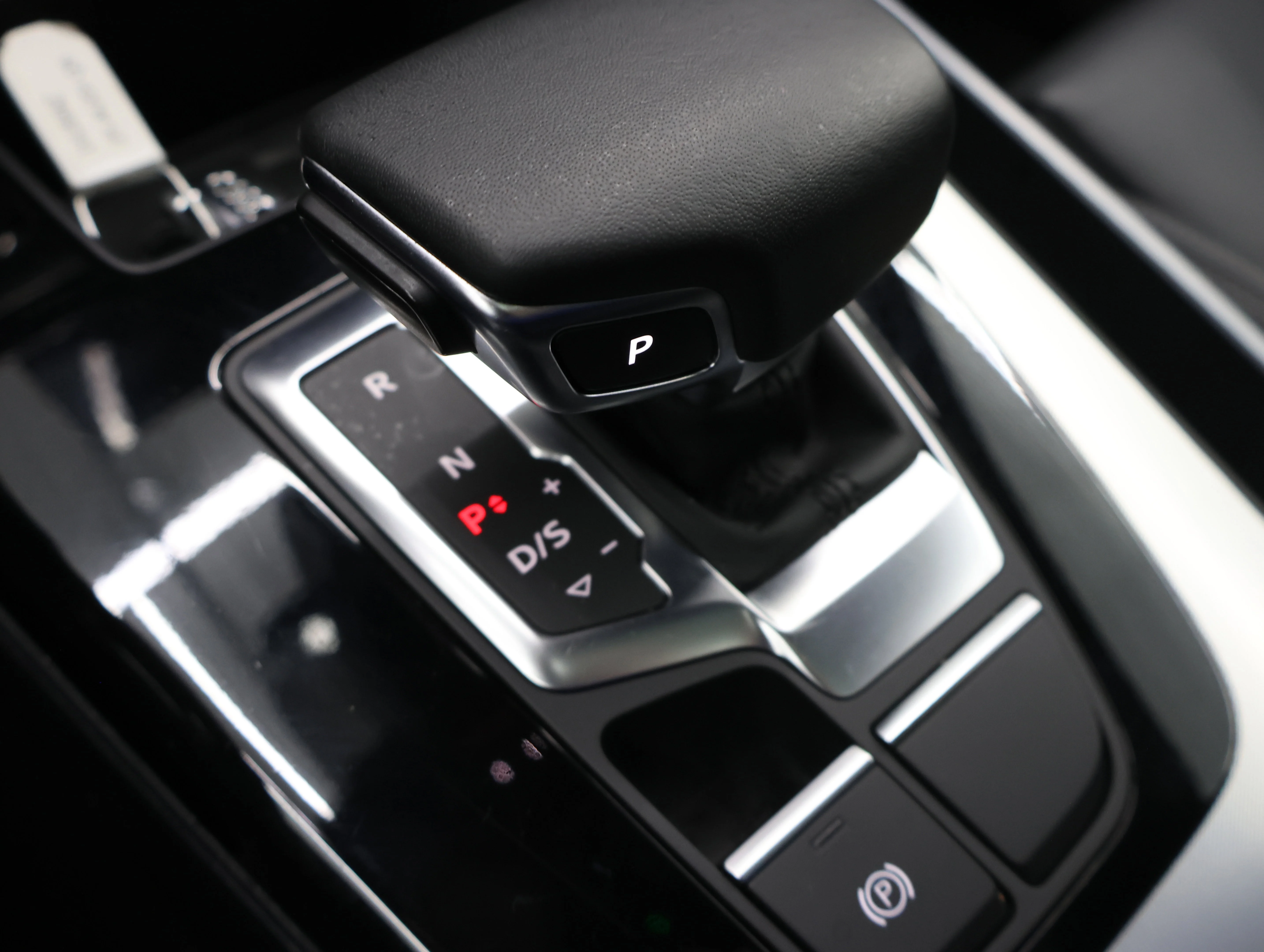 Used 2025 Arkona White Audi 45 S line Premium image 45
