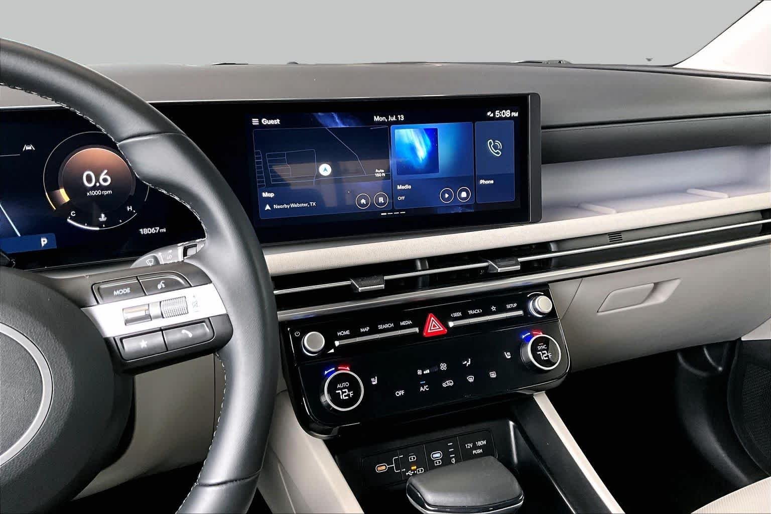Used 2025 Rockwood Green Hyundai SEL Convenience image 7