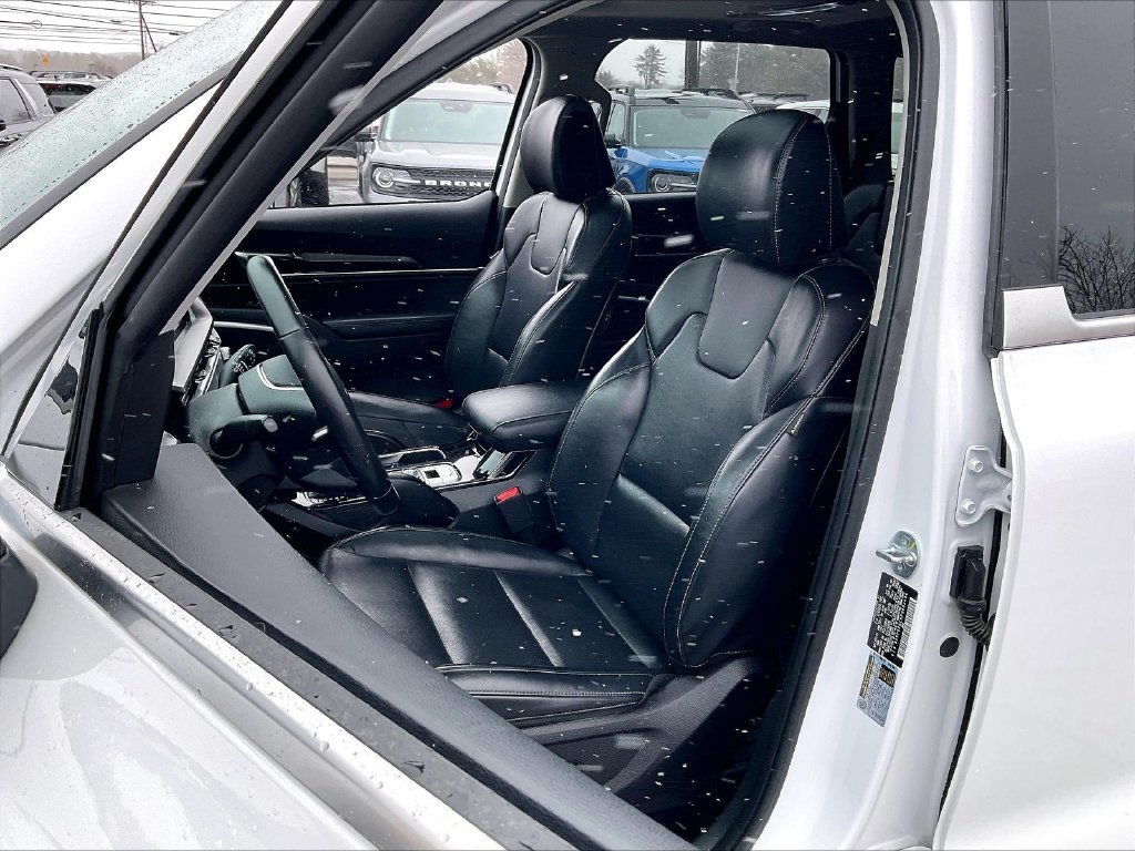 Used 2023 Glacial White Pearl Kia S image 9