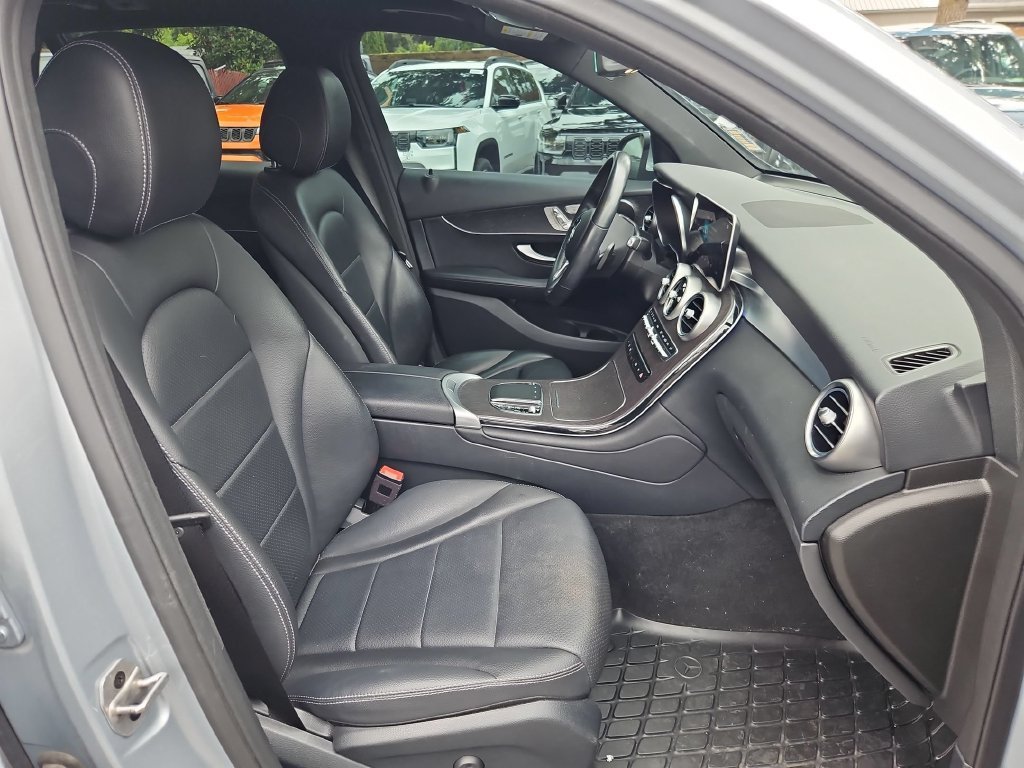 Certified Used 2021 Mojave Silver Metallic Mercedes-Benz GLC 300 image 16
