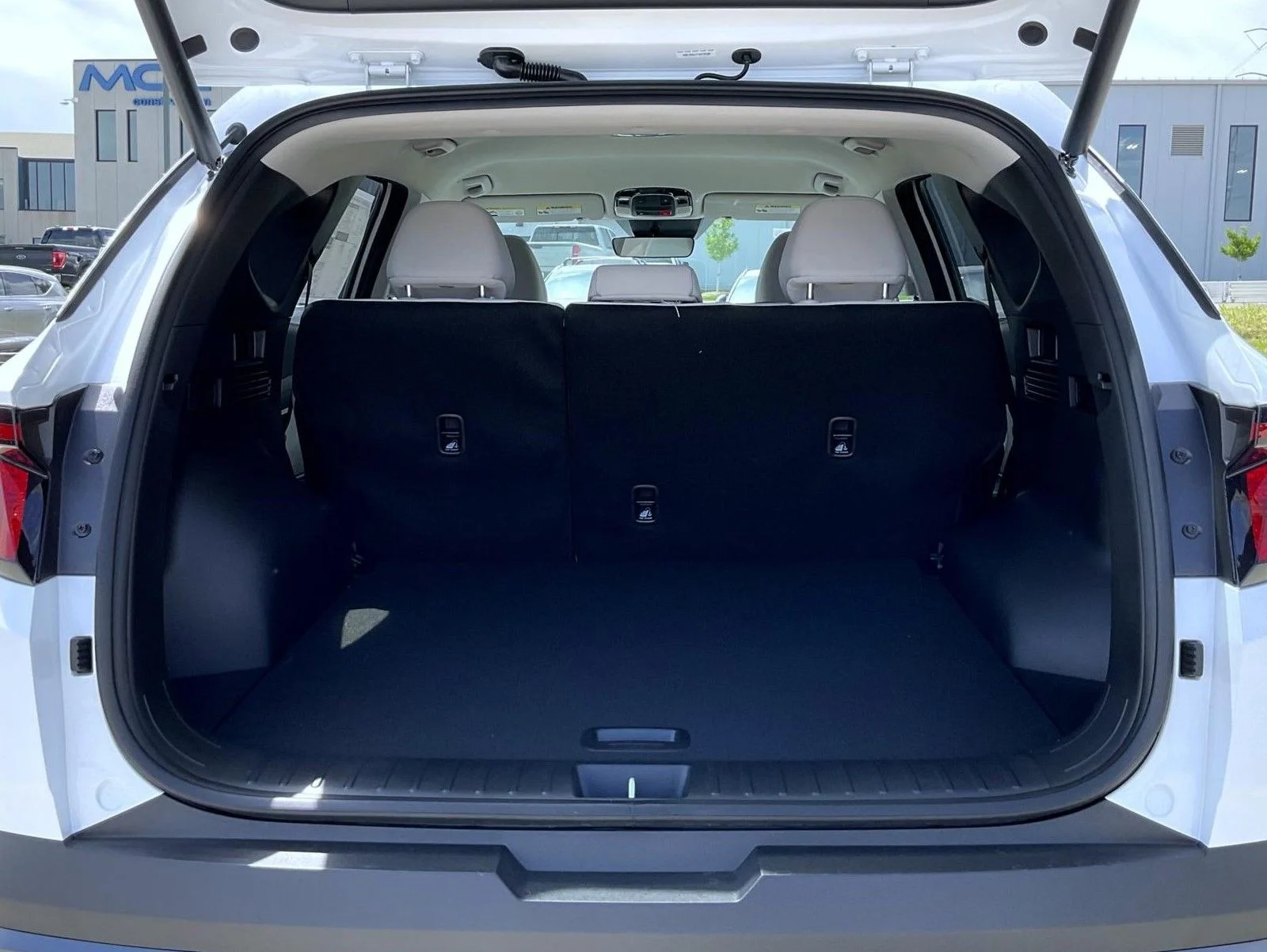 New 2026 White Hyundai SEL image 22