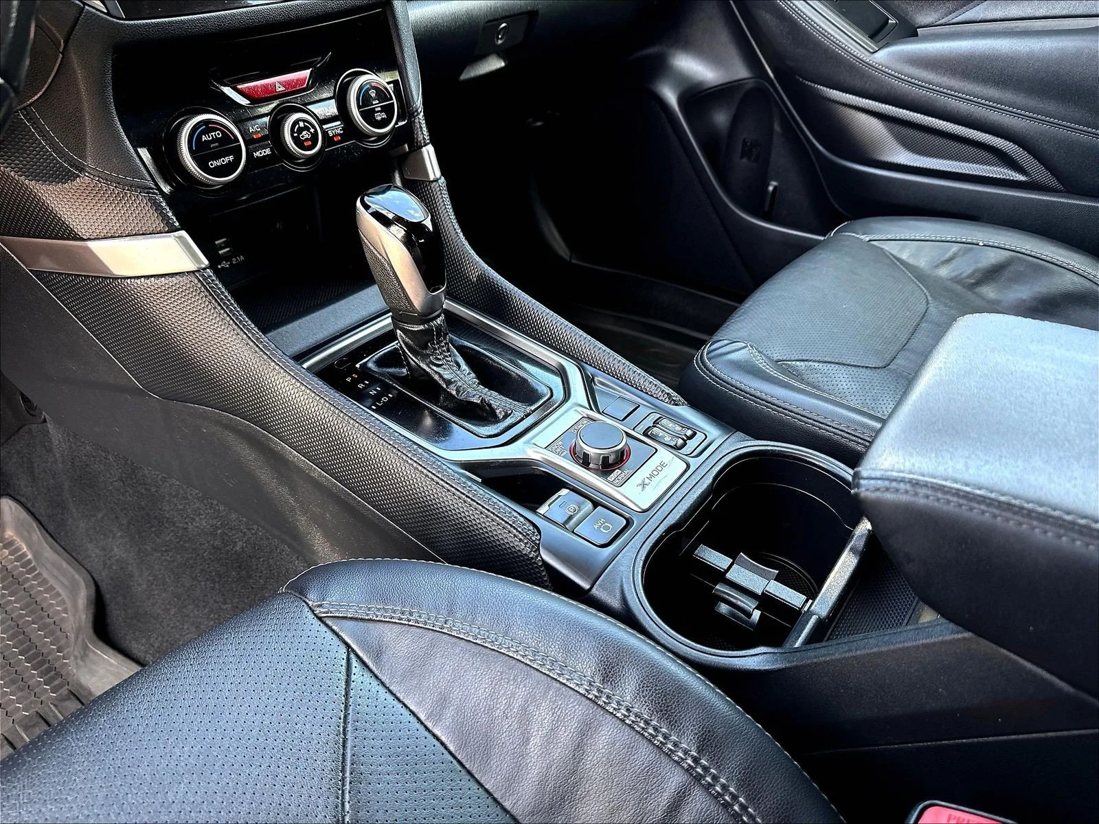 Used 2020 Ice Silver Metallic Subaru Limited image 21