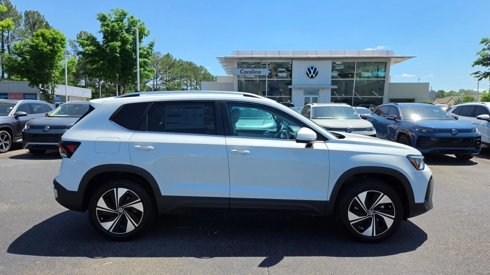 New 2026 Pure White Volkswagen SE image 6