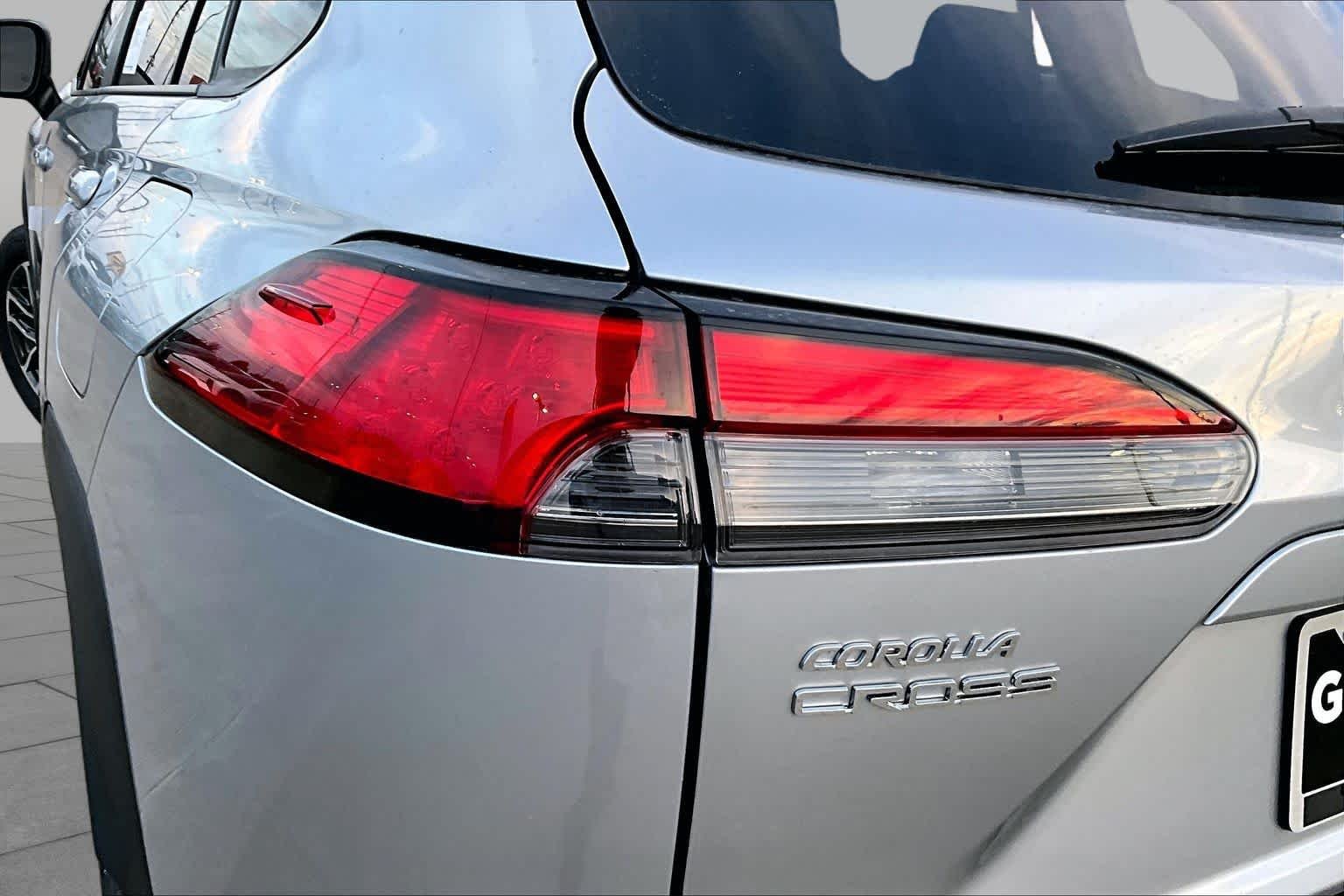 New 2026 Sonic Silver Toyota XLE image 12
