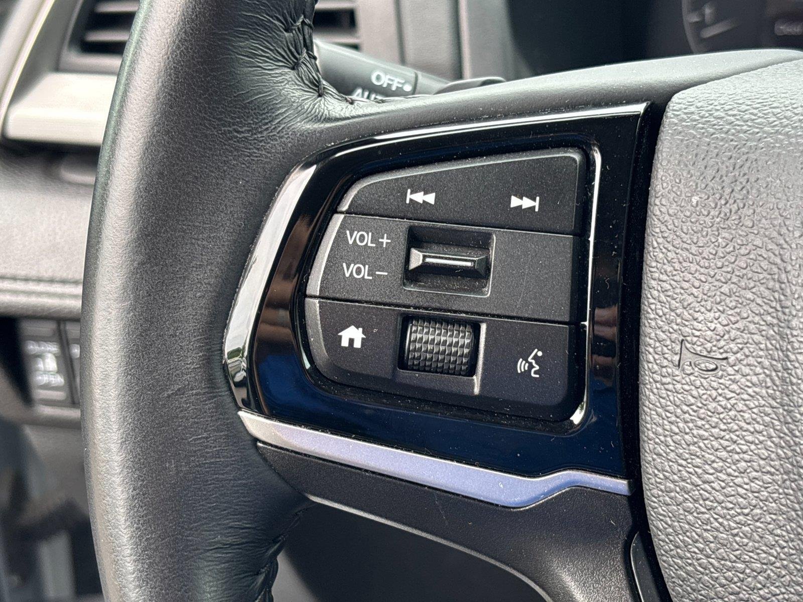 Used 2025  Honda EX-L image 18