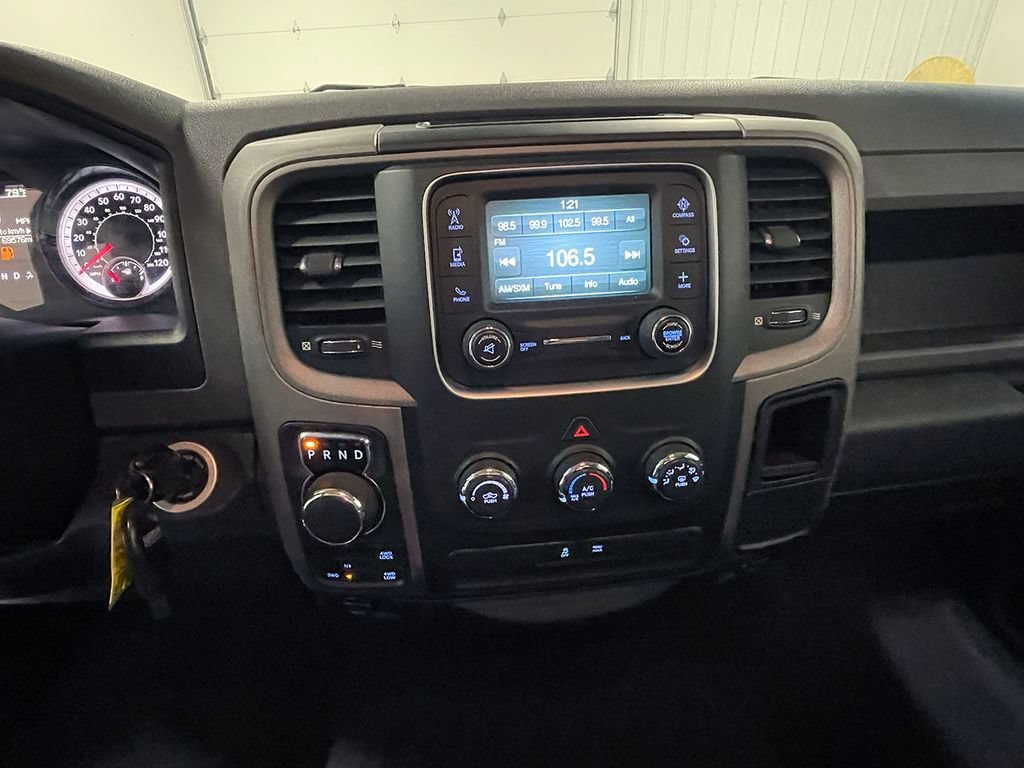 Used 2017 Granite Crystal Clearcoat Metallic Ram Express image 26