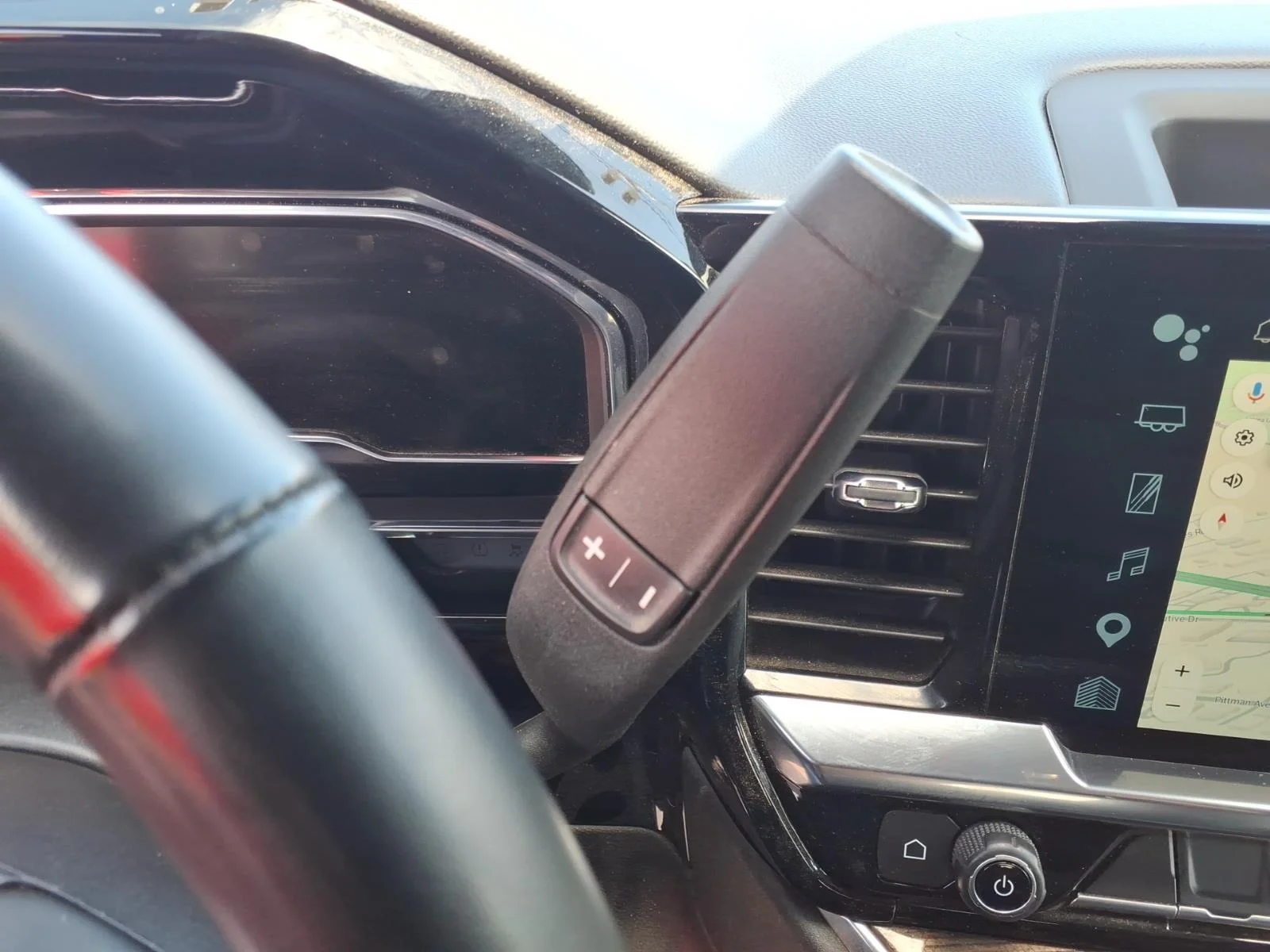 2025 Chevrolet Silverado 1500 LT - Photo 22