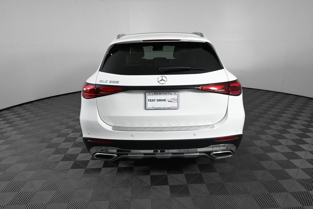 Certified Used 2023 White Mercedes-Benz GLC 300 image 28