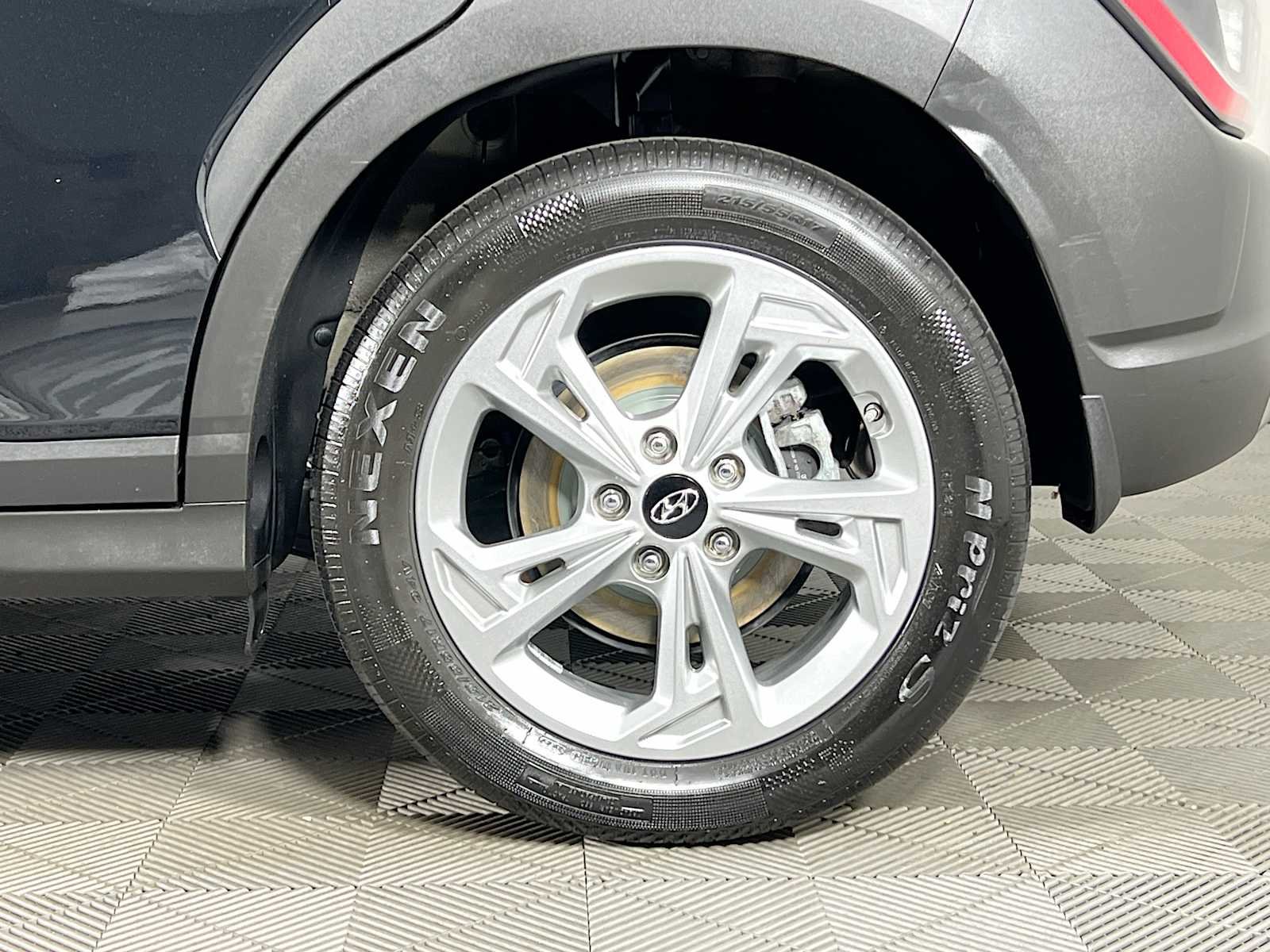 Used 2023 Abyss Black Pearl Hyundai SEL image 32