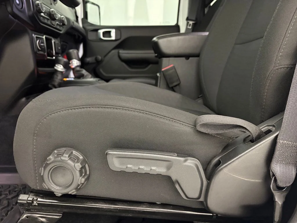 Used 2023 White Jeep Sport image 20