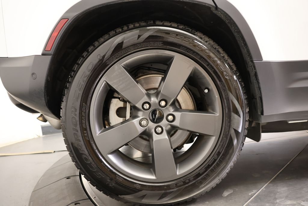 Used 2026 Fuji White Land Rover S image 11