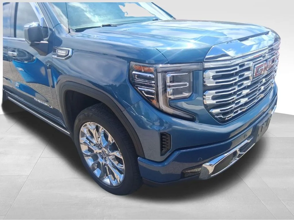 Used 2024 Blue GMC Denali image 3
