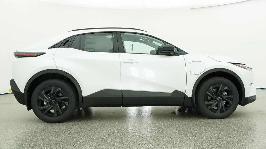 New 2026 Wind Chill Pearl Toyota SE image 33