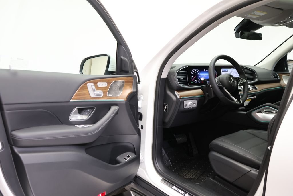 New 2026 Polar White Mercedes-Benz GLS 450 image 37