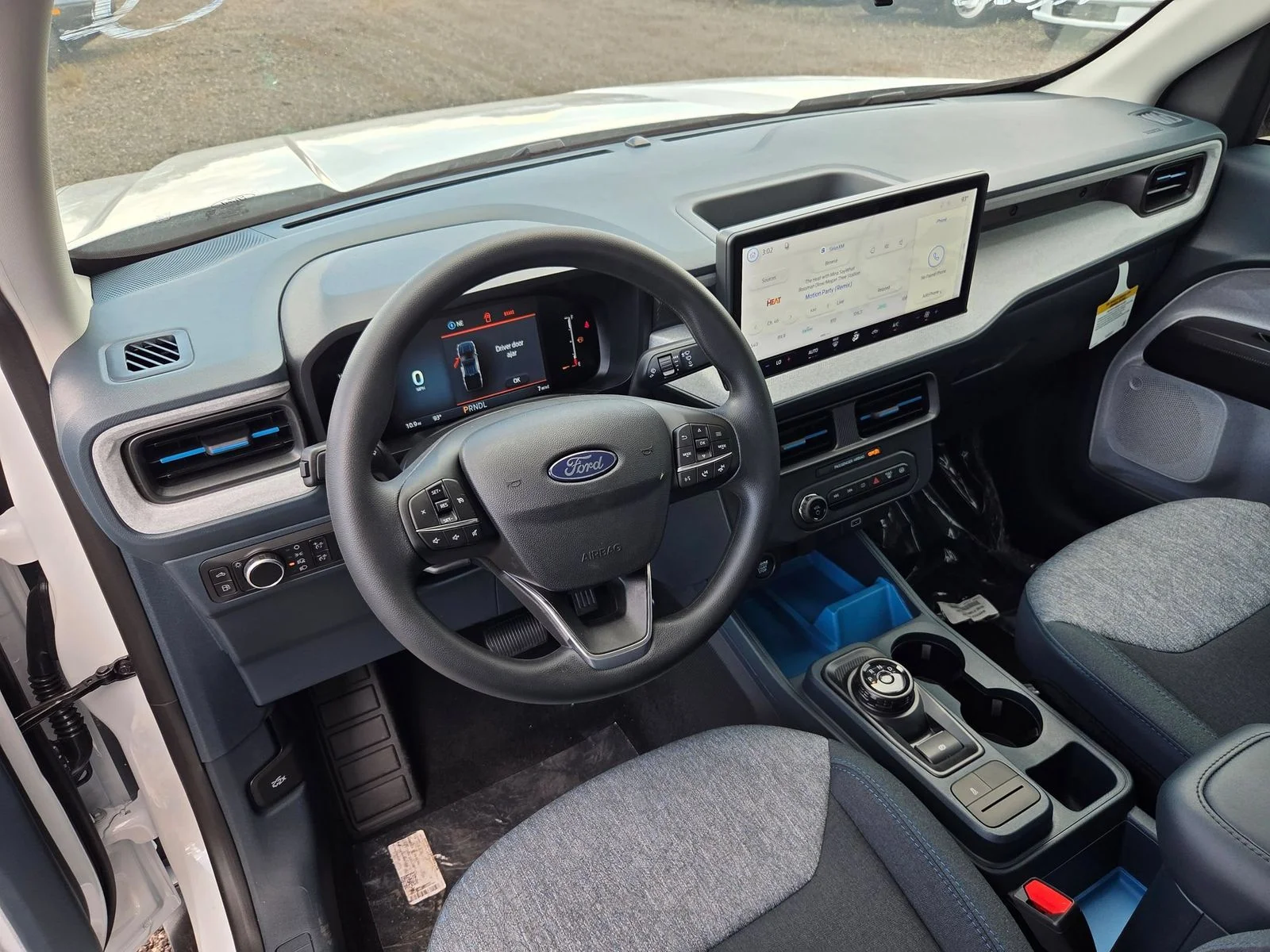 New 2026 Oxford White Ford XLT image 13